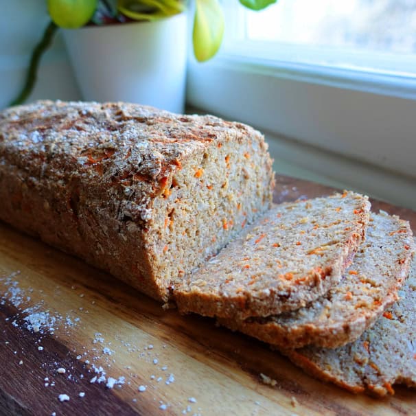 Glutenfritt veganskt morotsbröd
