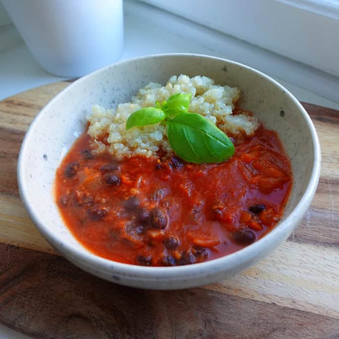 Tomatgryta svarta bönor